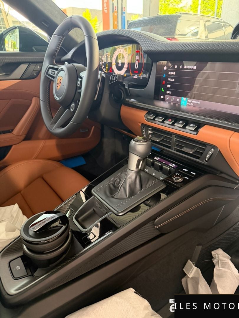 Porsche 911 (992) 2026 — миниатюра 8