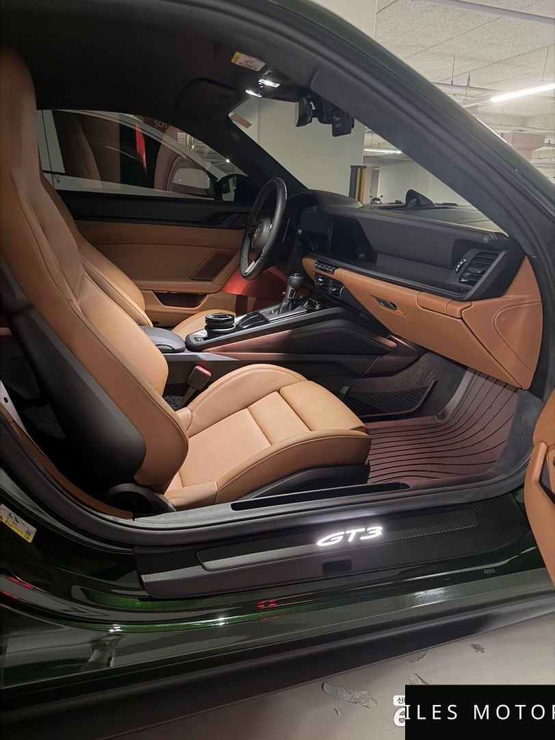 Porsche 911 (992) 2026 — миниатюра 9