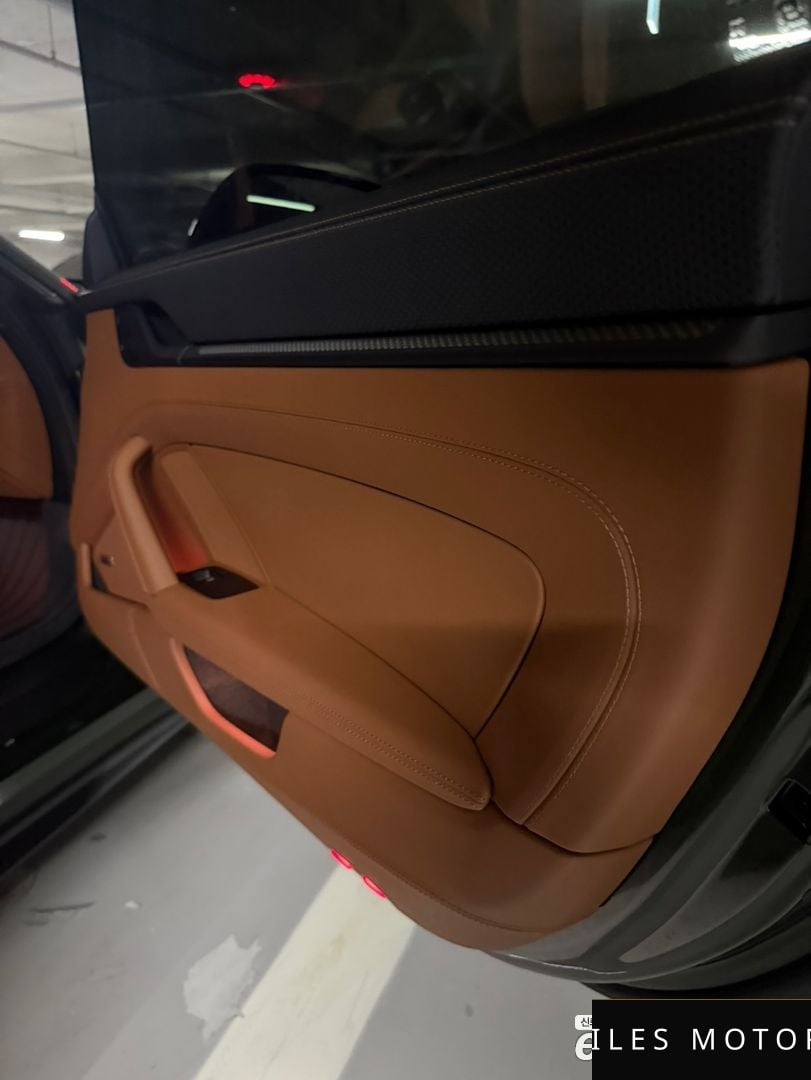 Porsche 911 (992) 2026 — миниатюра 10