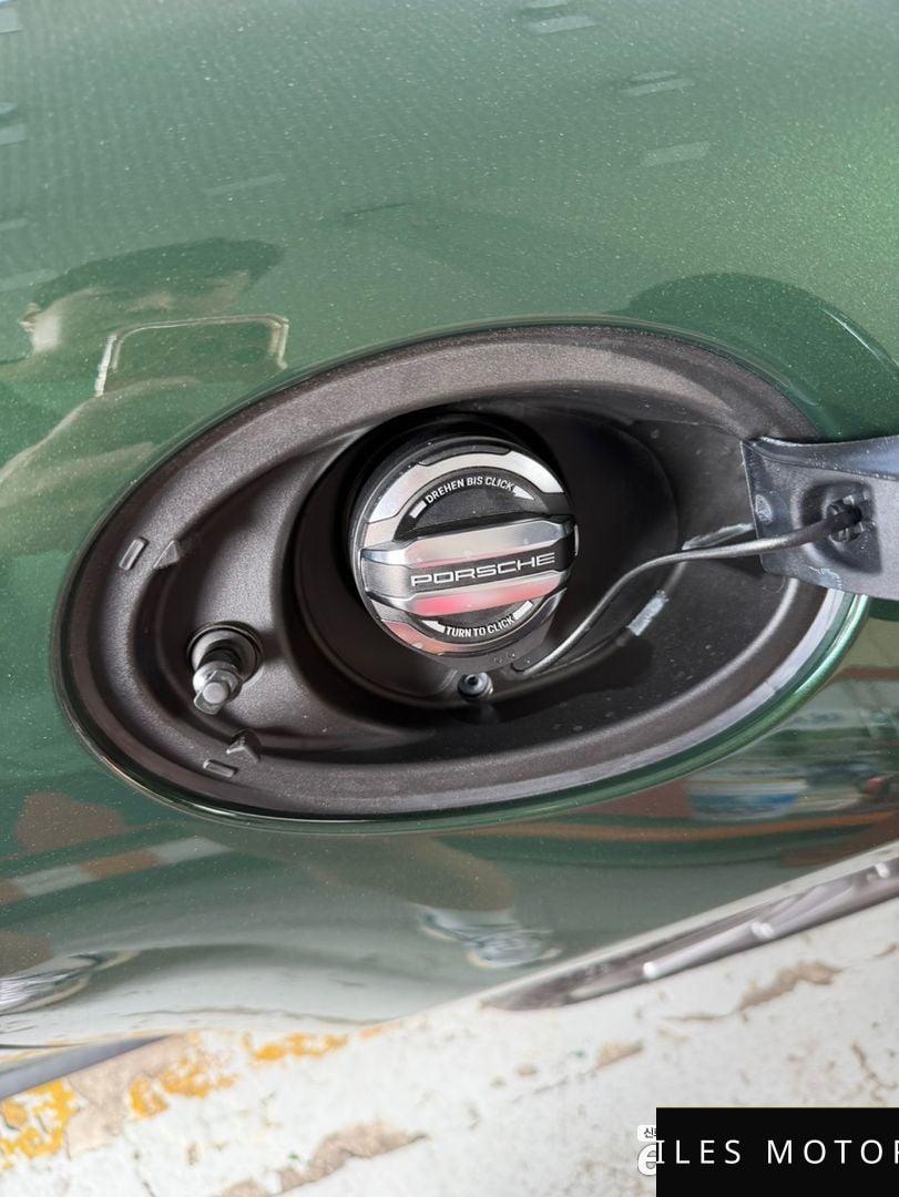 Porsche 911 (992) 2026 — миниатюра 11