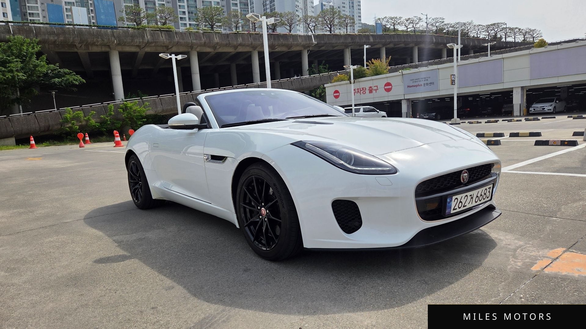 Jaguar F-TYPE 2019 — миниатюра 3