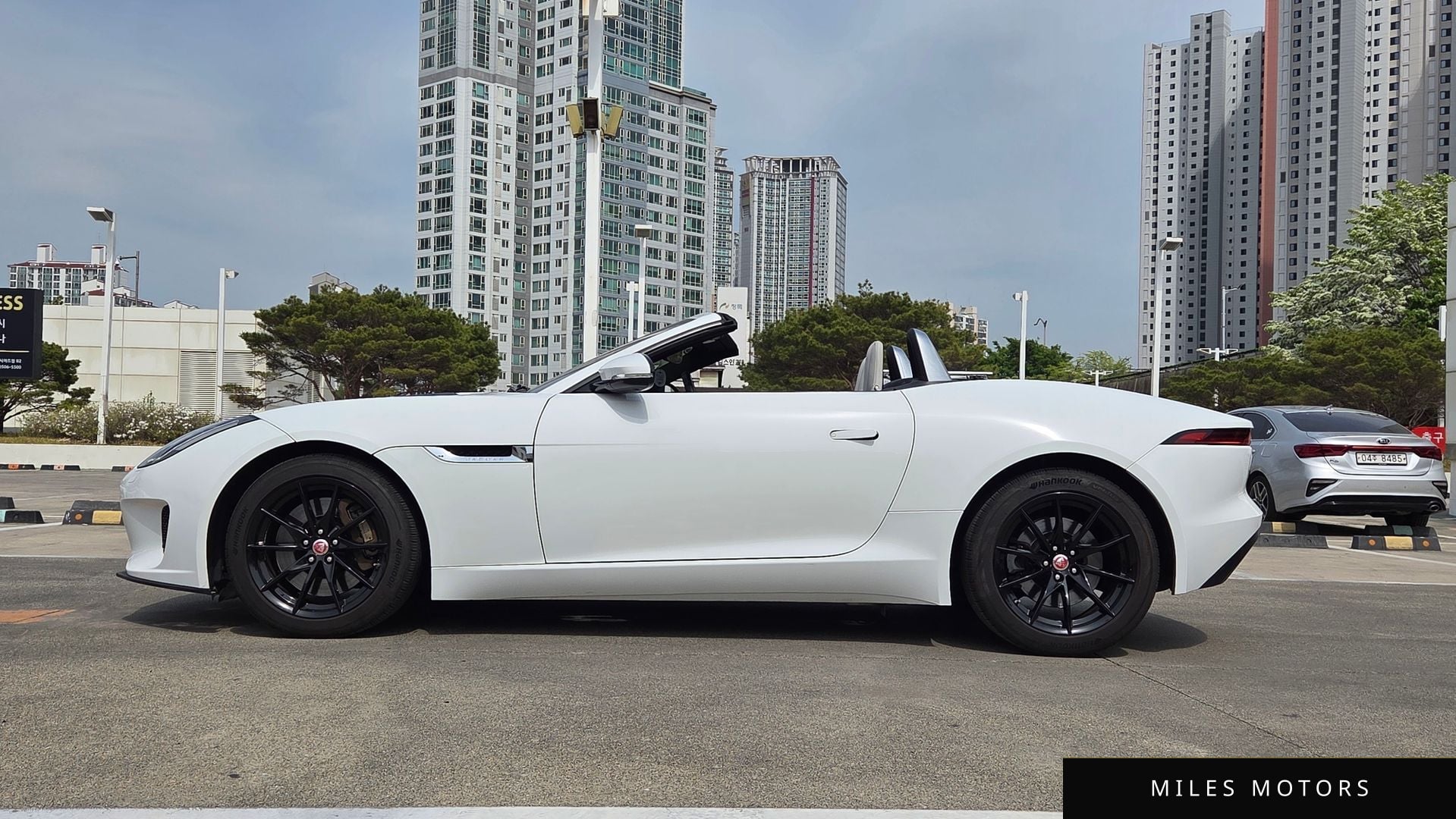 Jaguar F-TYPE 2019 — миниатюра 7