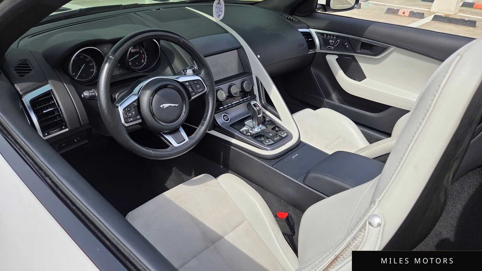 Jaguar F-TYPE 2019 — миниатюра 9