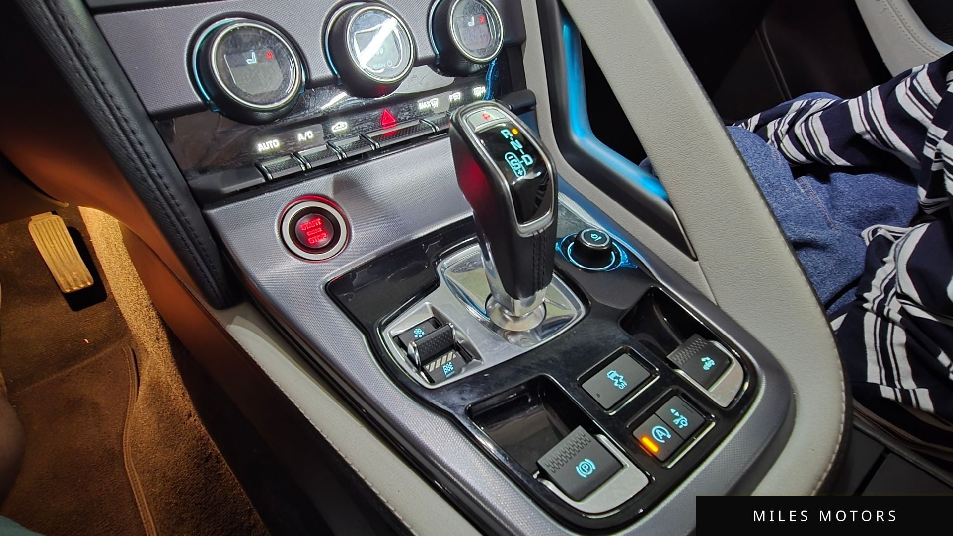 Jaguar F-TYPE 2019 — миниатюра 12