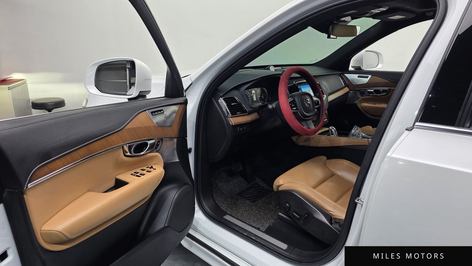 Volvo XC90 2018 — миниатюра 10