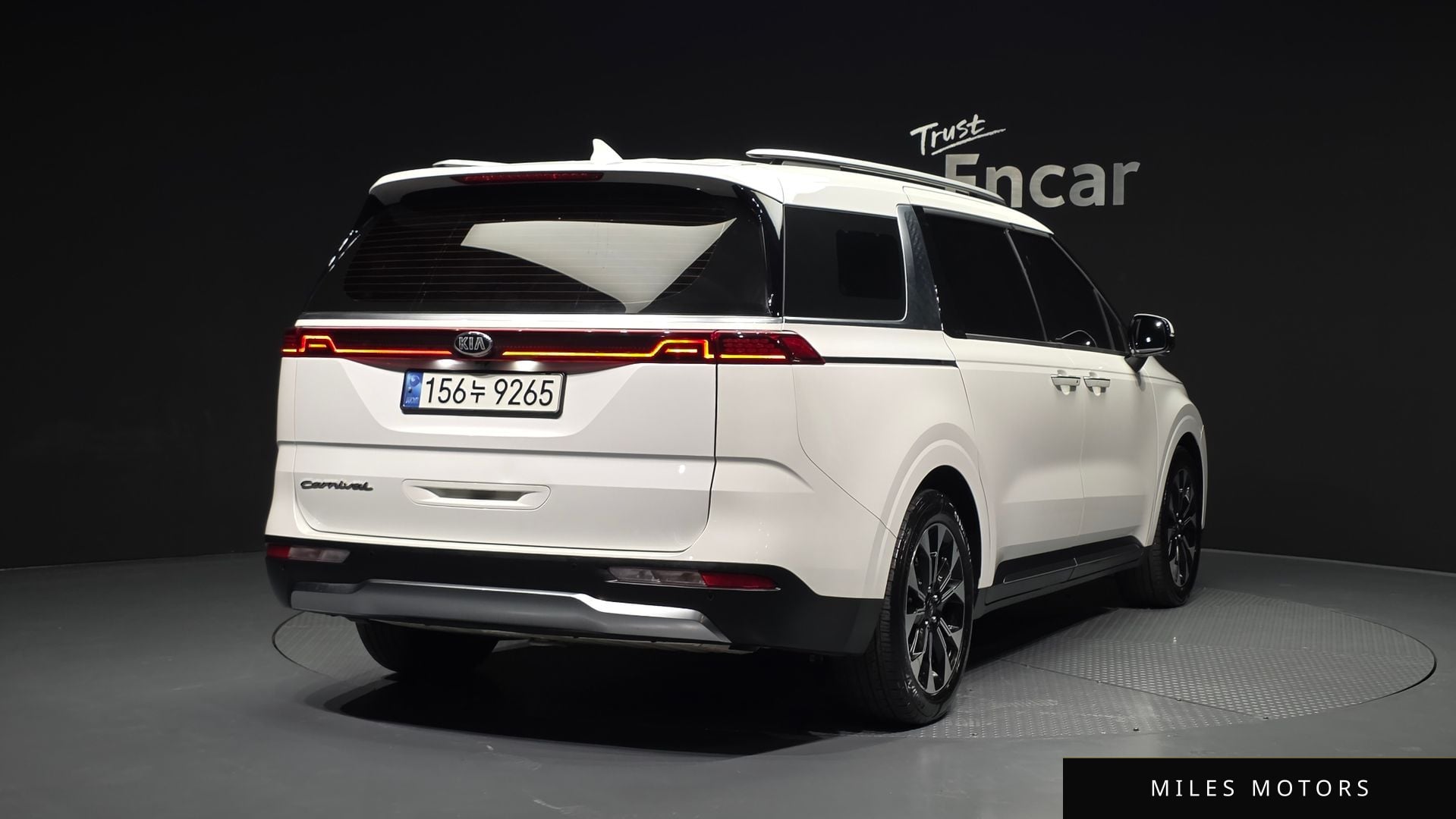 Kia Carnival 2021 — миниатюра 2