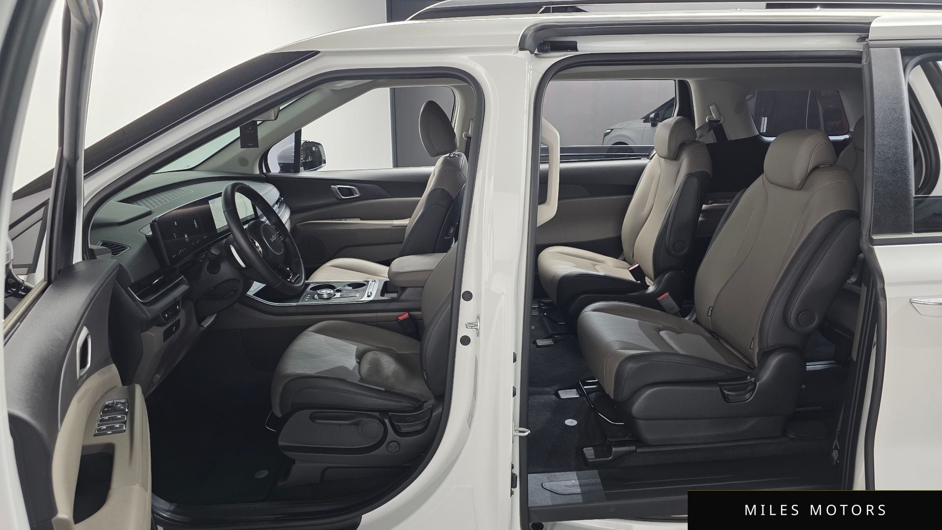 Kia Canival 2024 — миниатюра 17