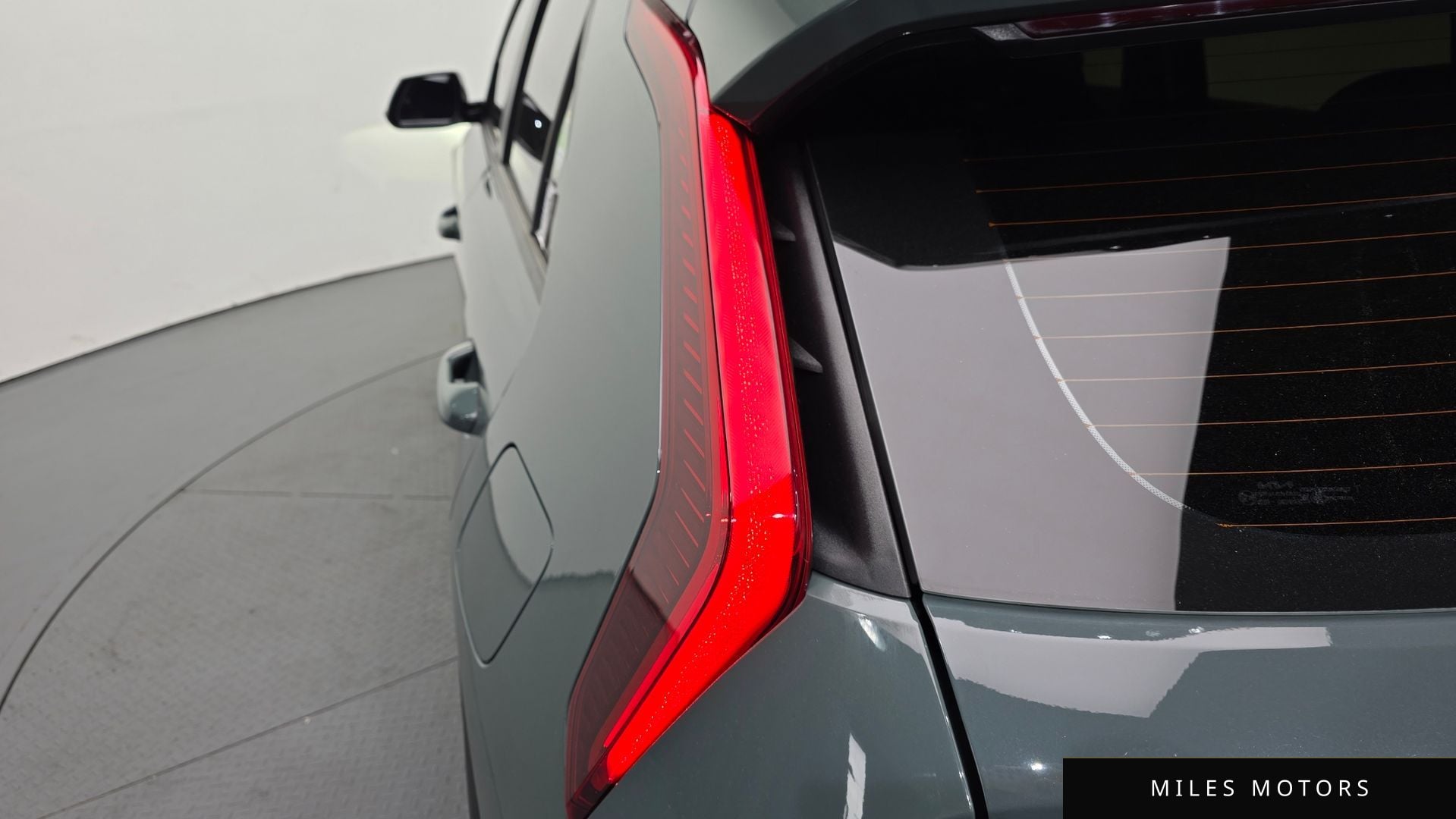 Kia Niro 2023 — миниатюра 9