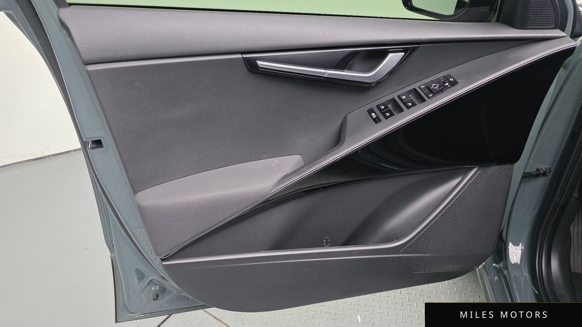 Kia Niro 2023 — миниатюра 14