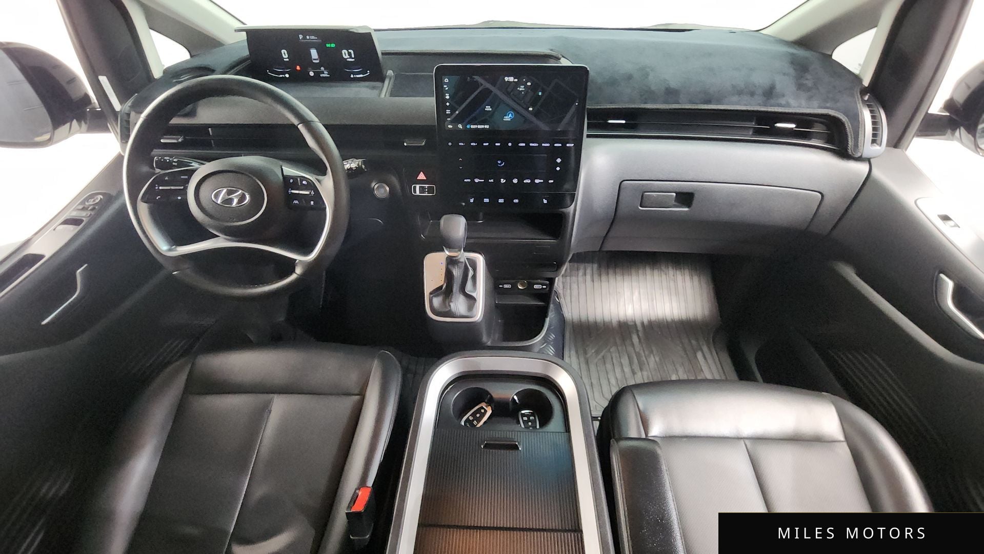 Hyundai Staria 2023 — миниатюра 10