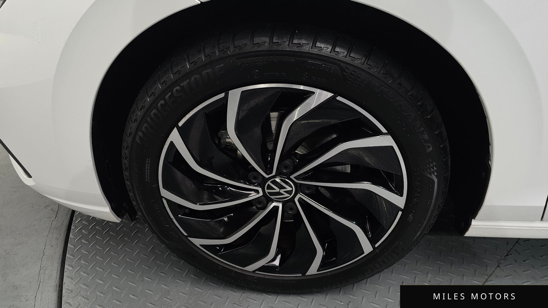 Volkswagen 골프 2022 — миниатюра 5