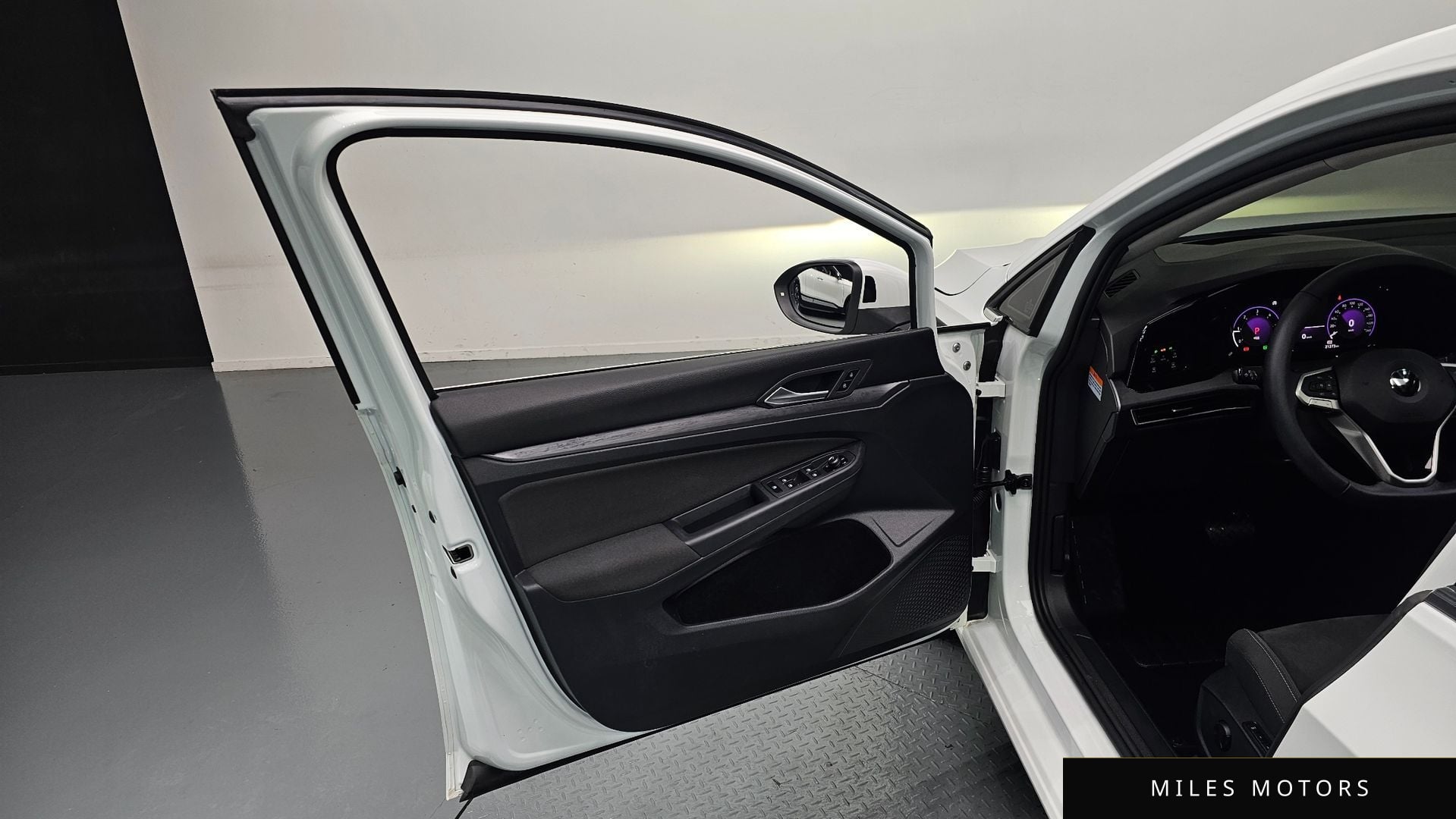Volkswagen 골프 2022 — миниатюра 14