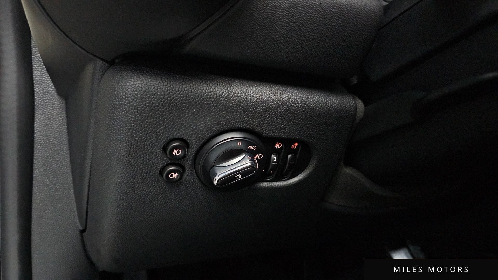MINI 쿠퍼 D 2015 — миниатюра 23