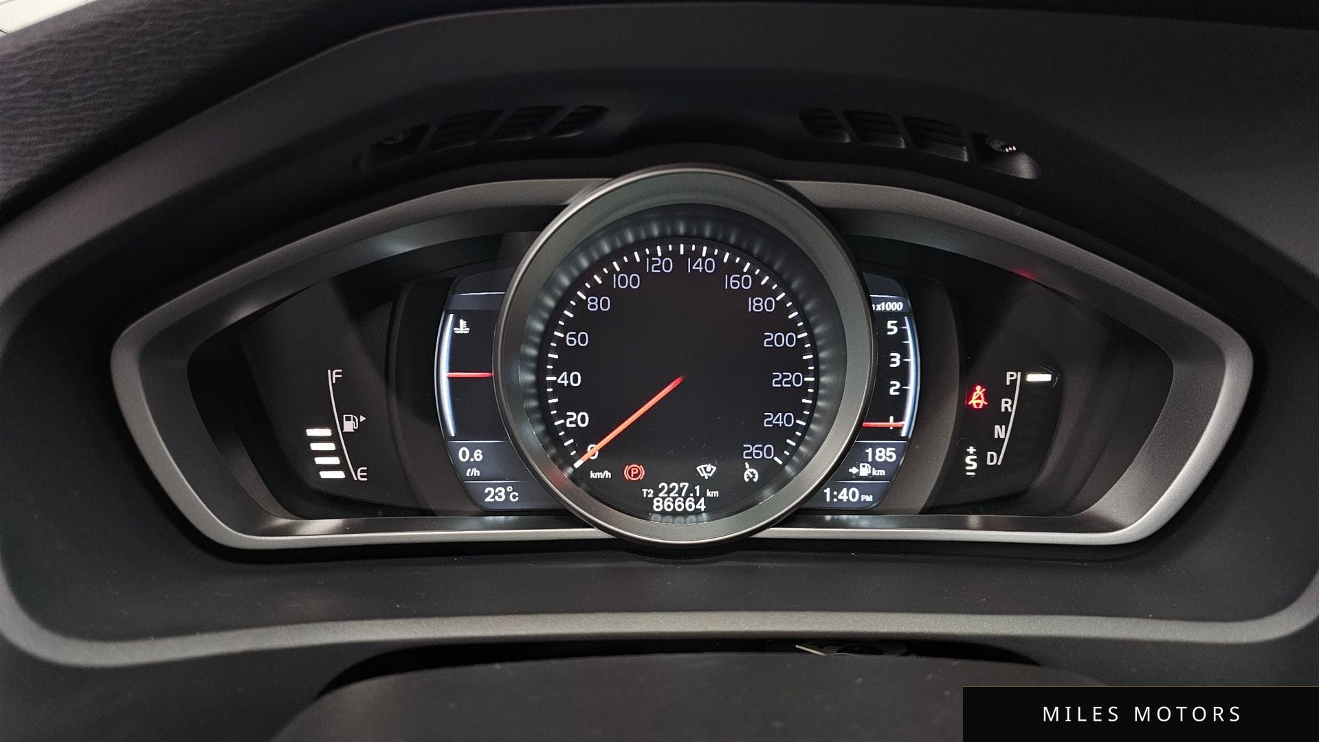 Volvo V40 2016 — миниатюра 8