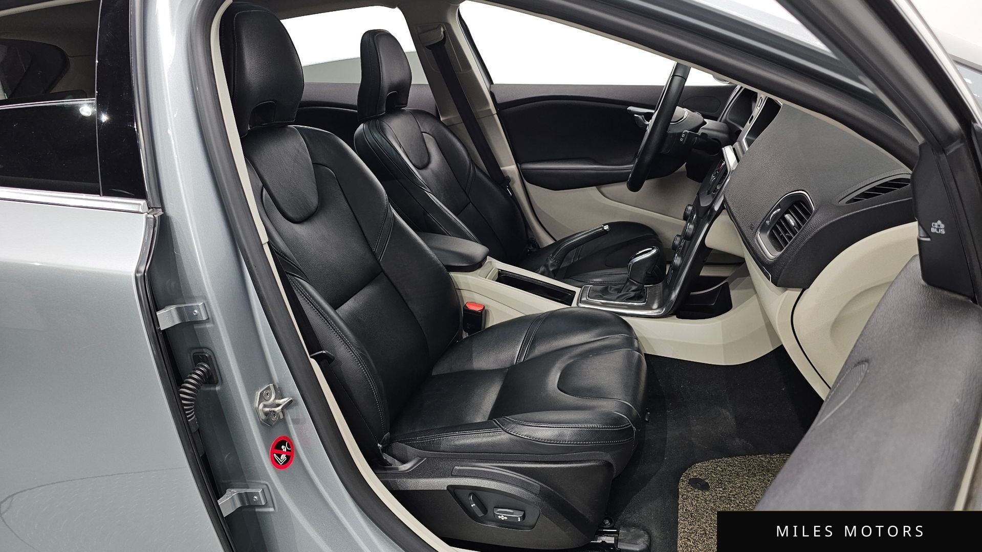 Volvo V40 2016 — миниатюра 11