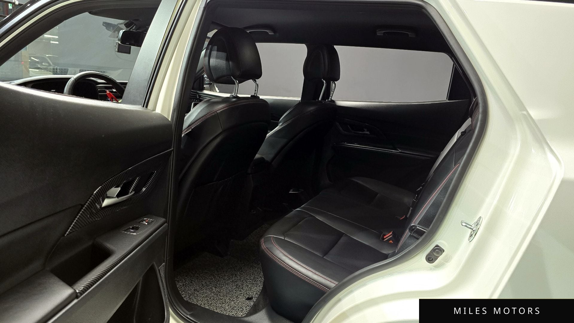 KG Mobility Beautiful Korando 2021 — миниатюра 12