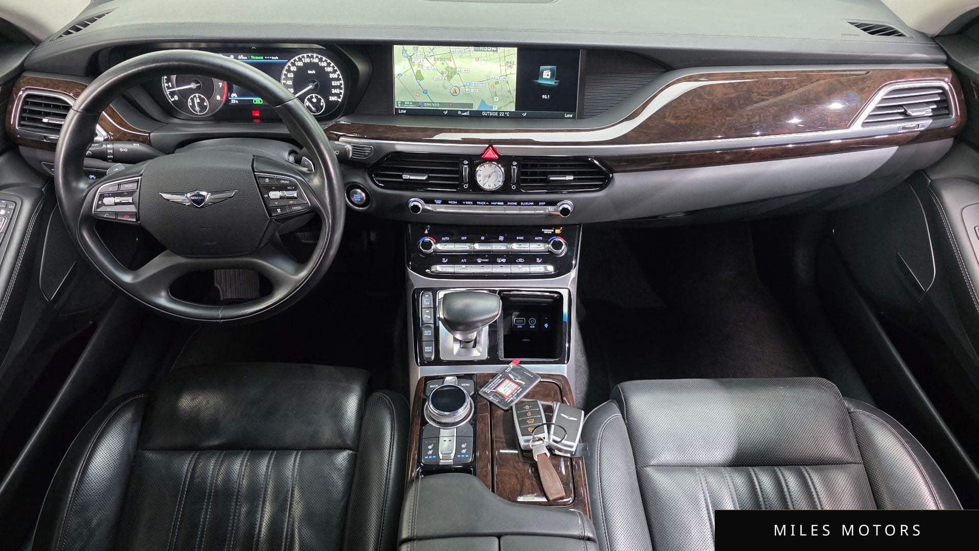 Genesis EQ900 2016 — миниатюра 10