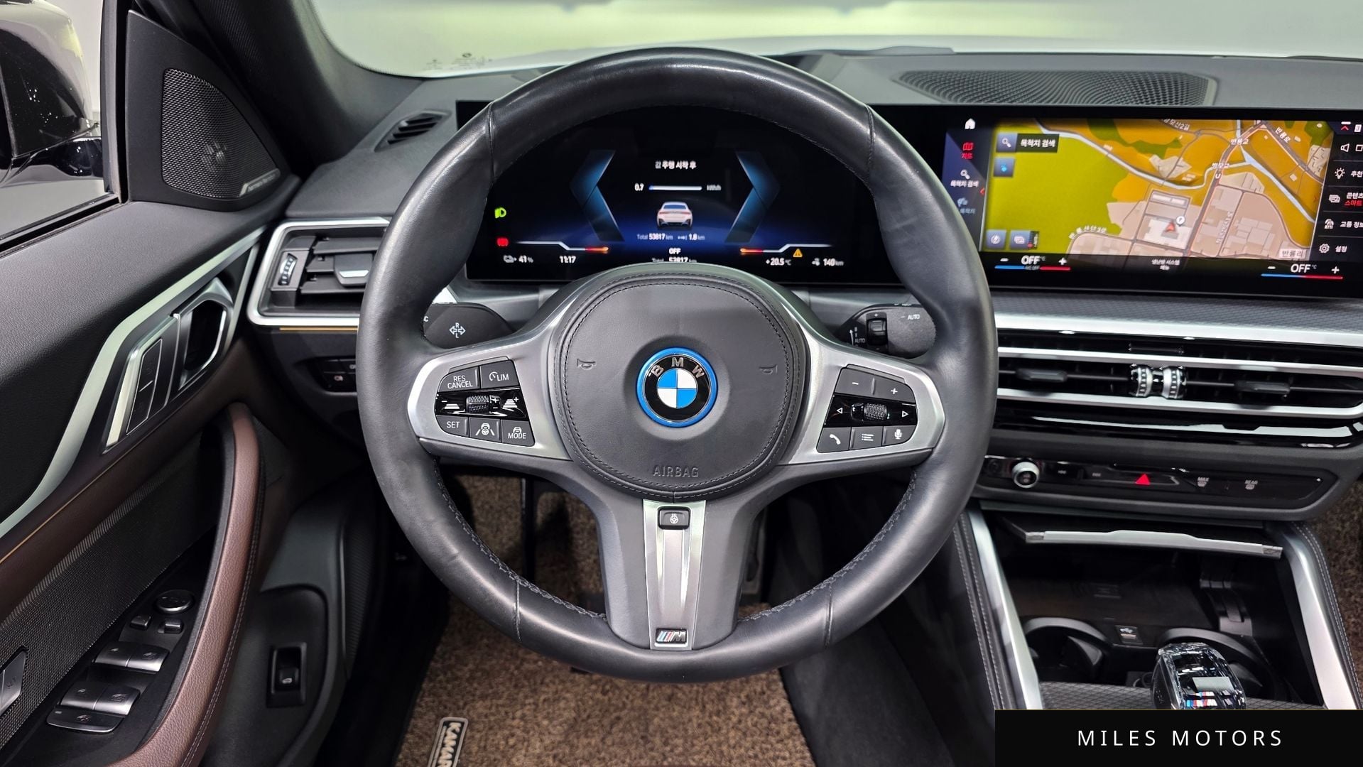 BMW i4 2023 — миниатюра 19