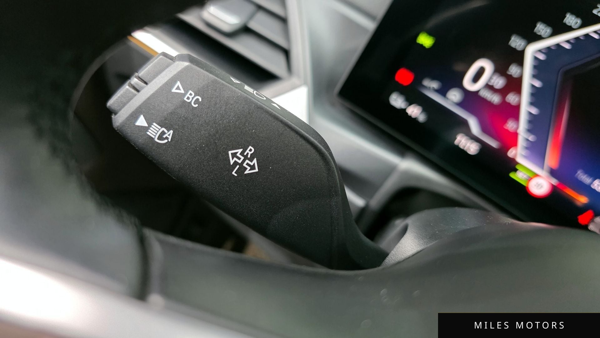 BMW i4 2023 — миниатюра 27