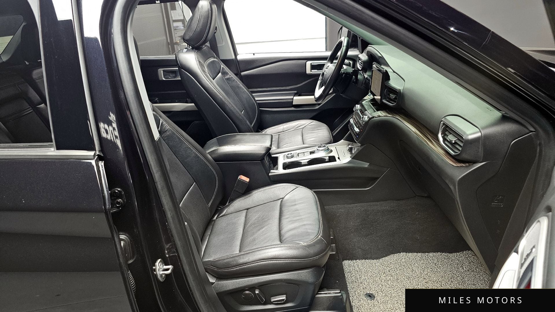 Ford Explorer 2020 — миниатюра 10