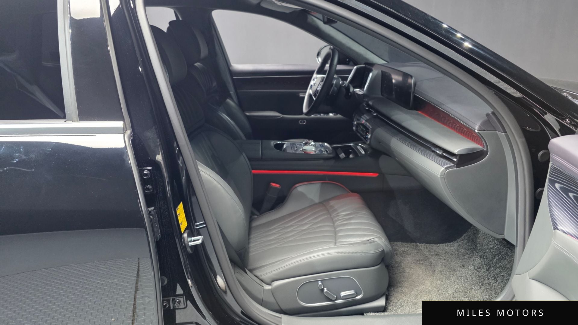 Genesis G90 (RS4) 2022 — миниатюра 17
