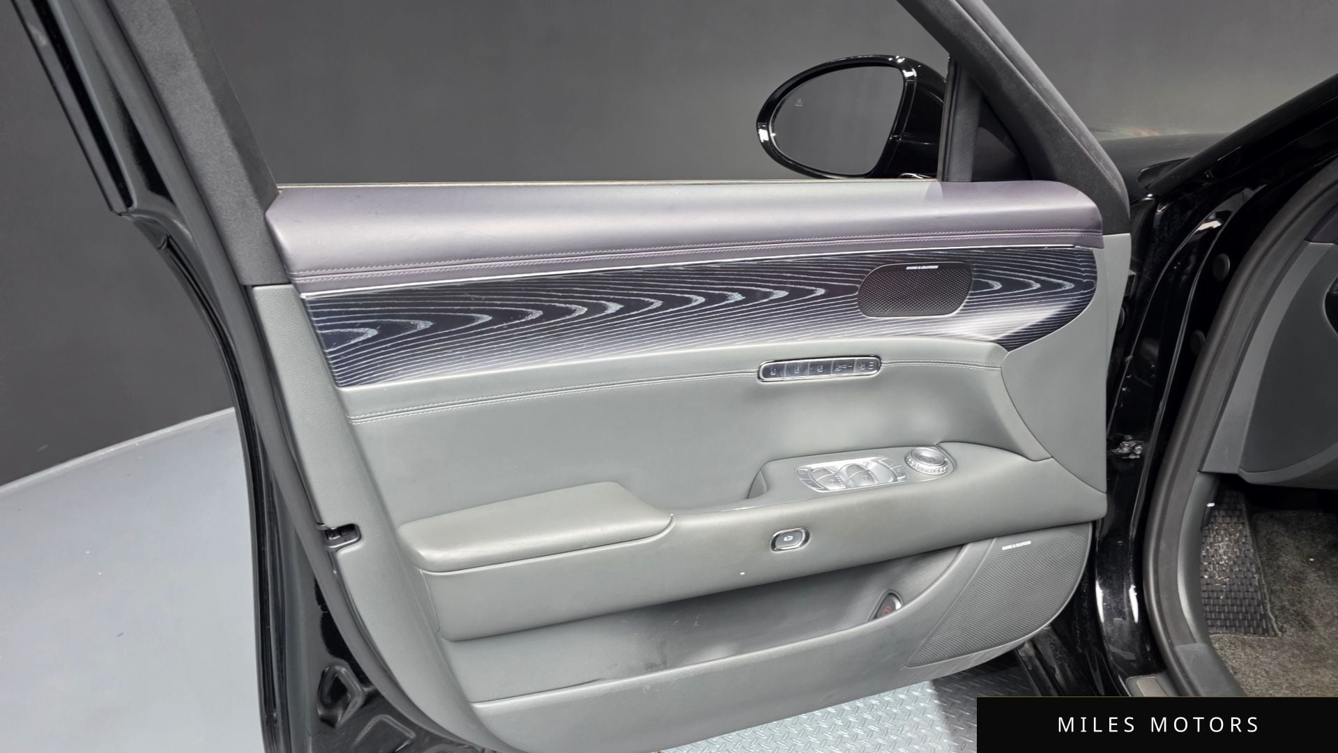 Genesis G90 (RS4) 2022 — миниатюра 13