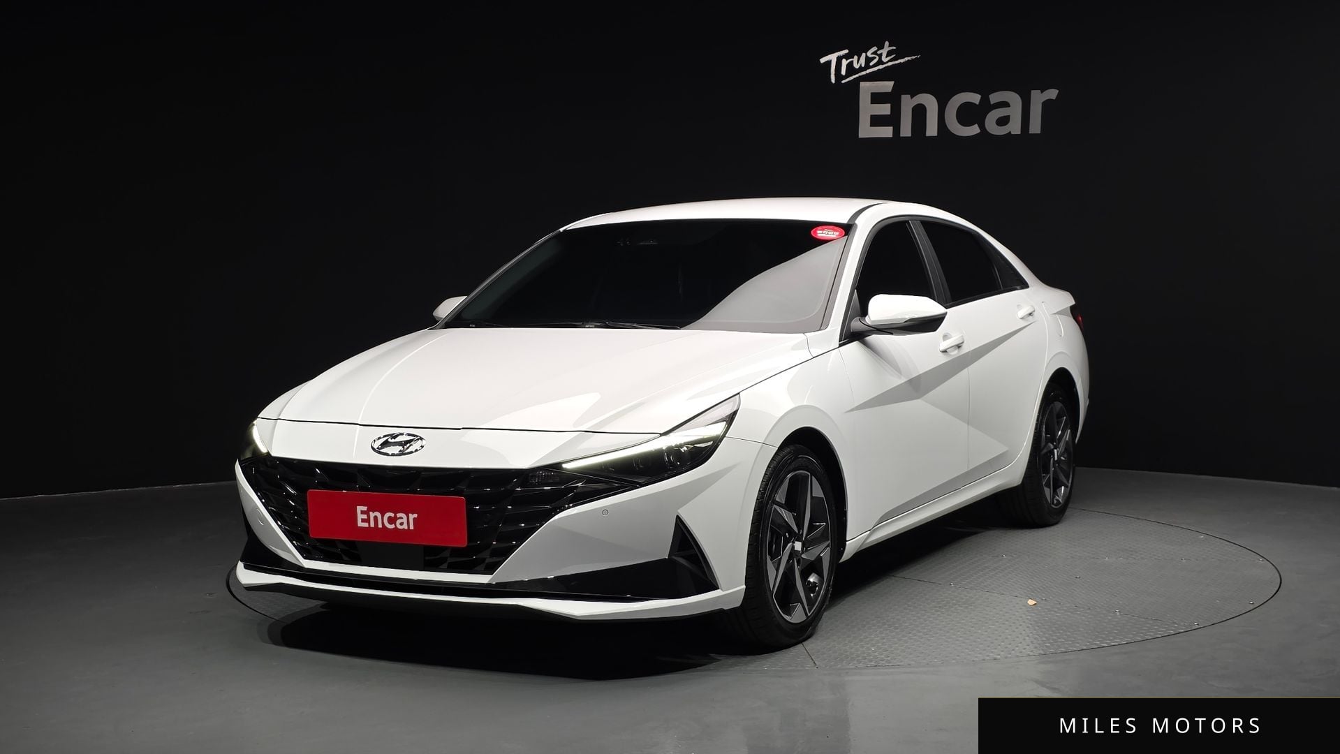 Hyundai AVANTE 2023 — фото 1 из 12