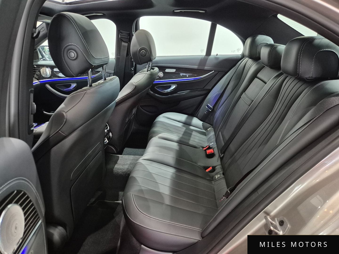 Mercedes-Benz E-Class W213 2023 — миниатюра 11