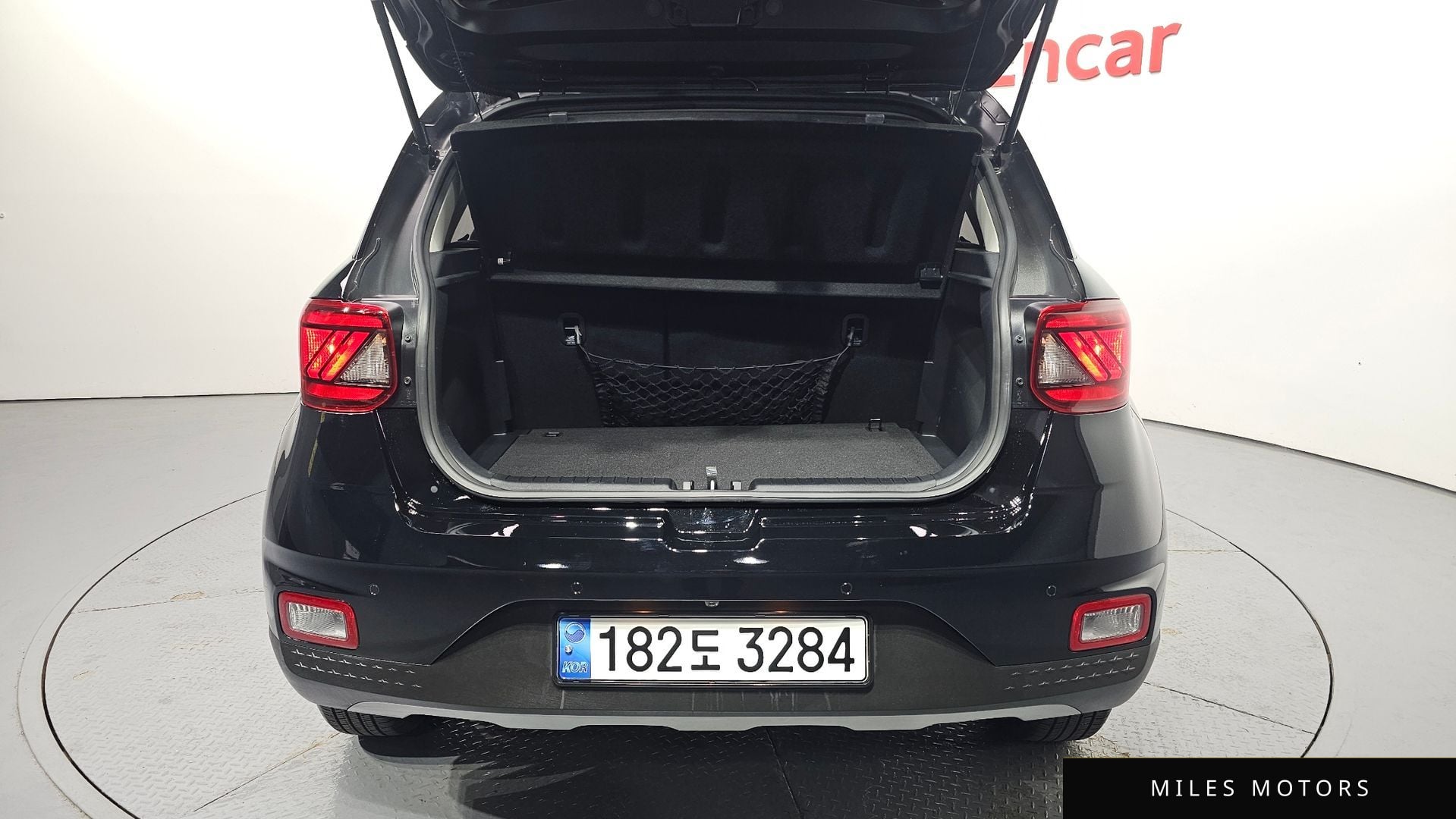 Hyundai 베뉴 2022 — миниатюра 23