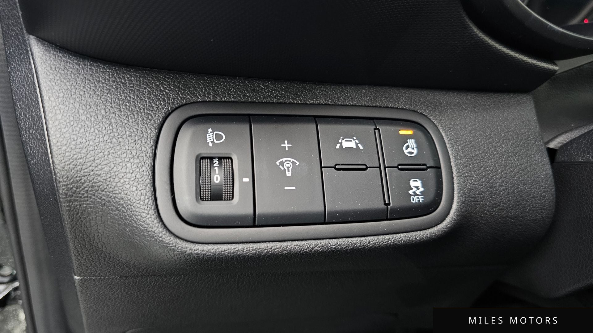 Hyundai 베뉴 2022 — миниатюра 26