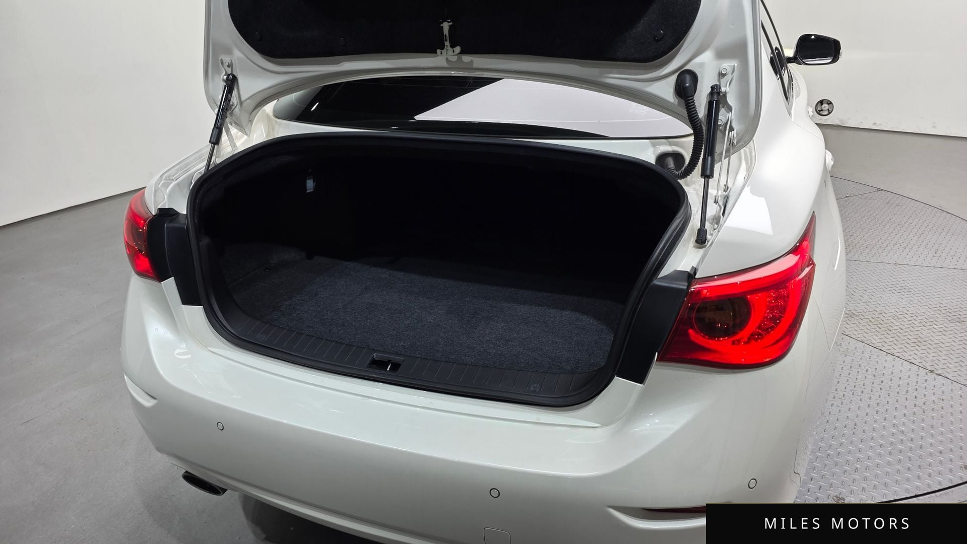 Infiniti Q50 2016 — миниатюра 17