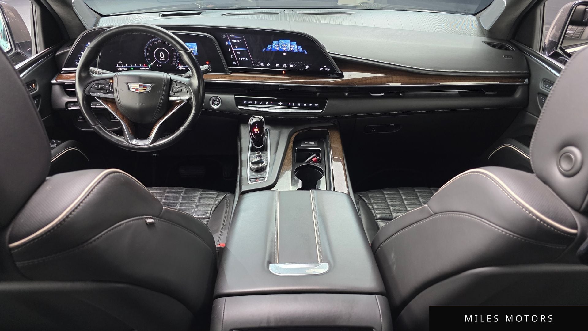 Cadillac 에스컬레이드 2021 — миниатюра 7