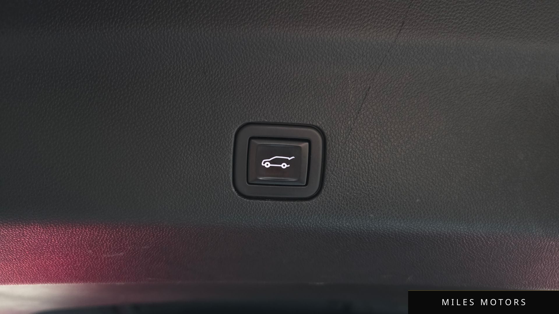 Cadillac 에스컬레이드 2021 — миниатюра 19
