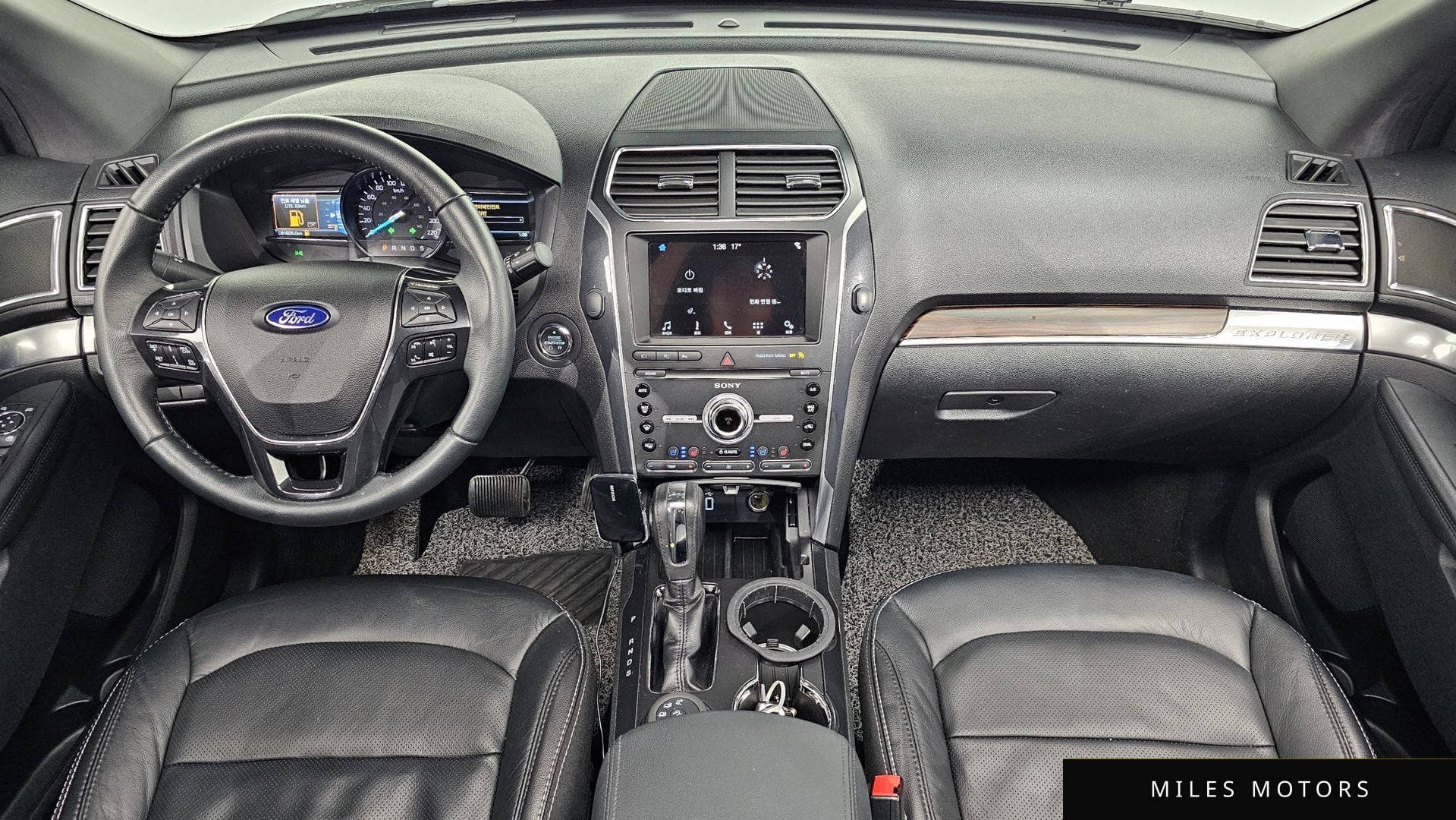 Ford Explorer 2019 — миниатюра 10