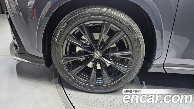 Лексус NX450h+ 2026 — миниатюра 5