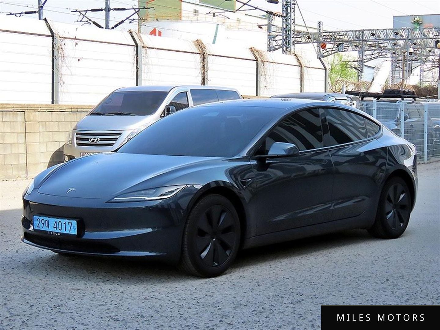 Tesla Model 3 2025 — миниатюра 2