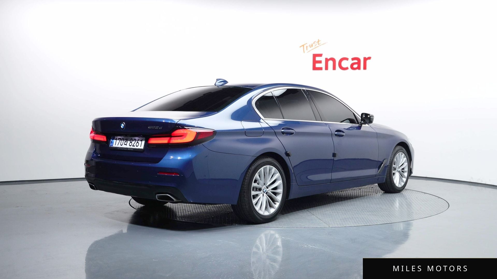 BMW 5 Series (G30) 2021 — миниатюра 2