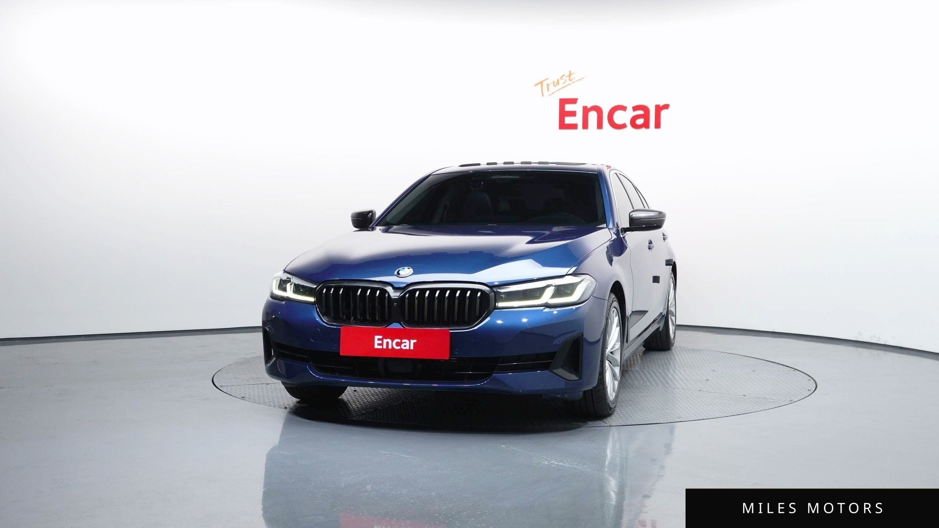 BMW 5 Series (G30) 2021 — миниатюра 3