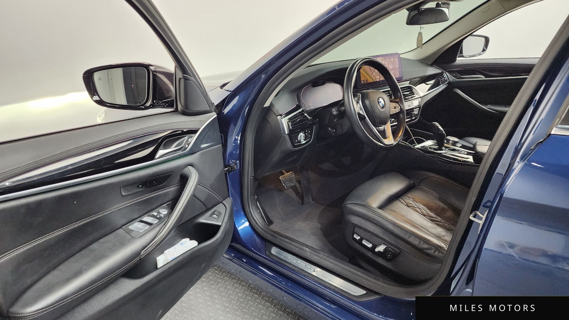 BMW 5 Series (G30) 2021 — миниатюра 10
