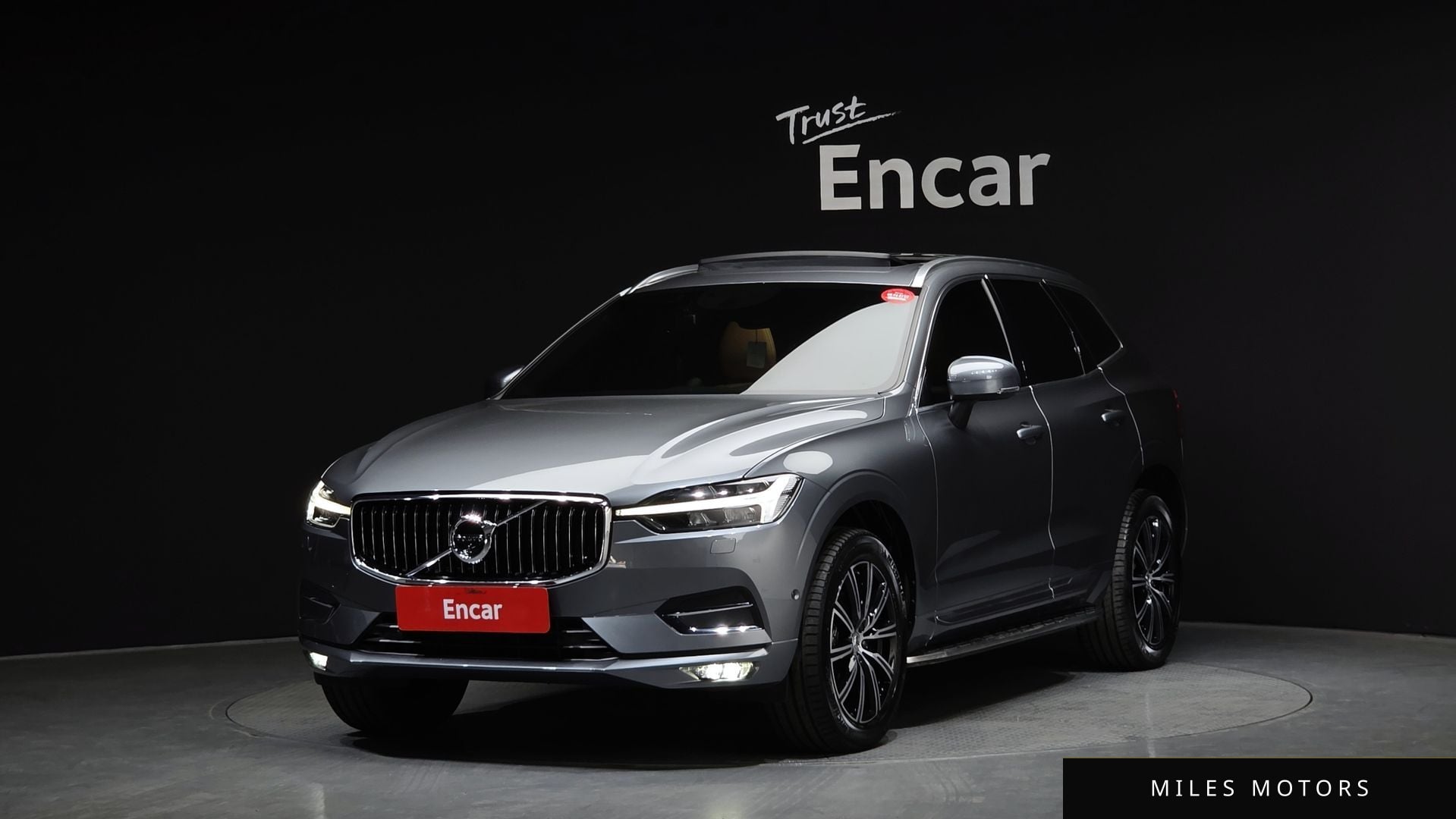 Volvo XC60 2021 — фото 1 из 12