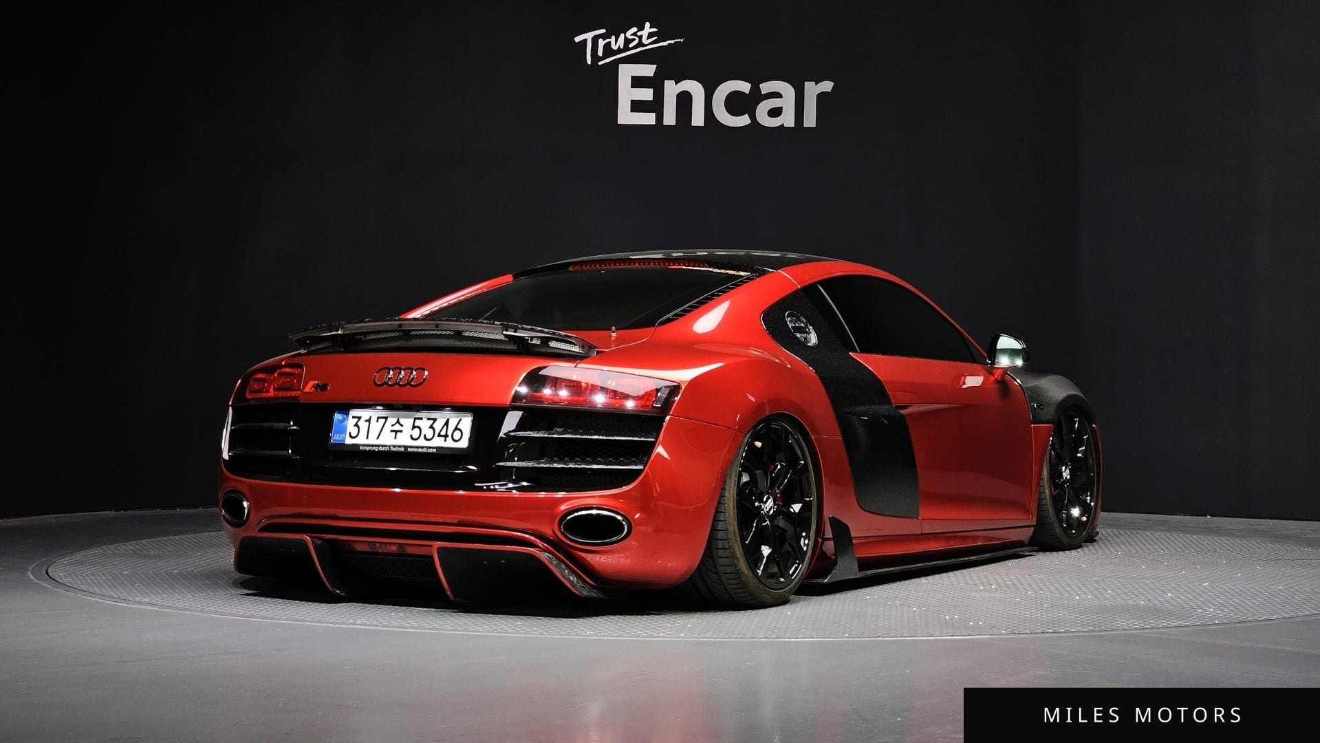 Audi R8 2010 — миниатюра 2