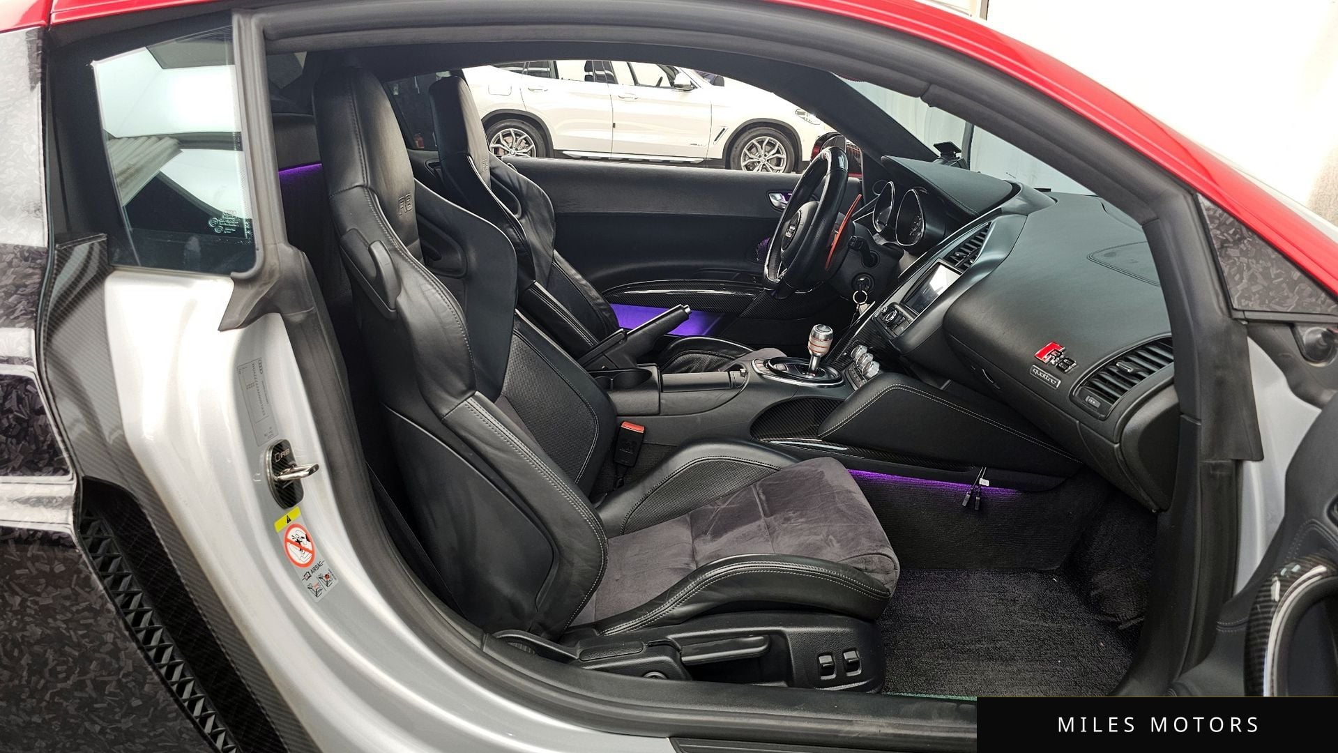 Audi R8 2010 — миниатюра 11