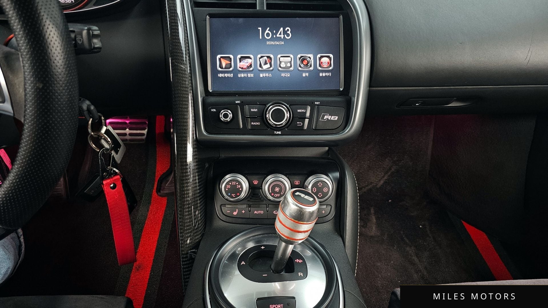Audi R8 2010 — миниатюра 13