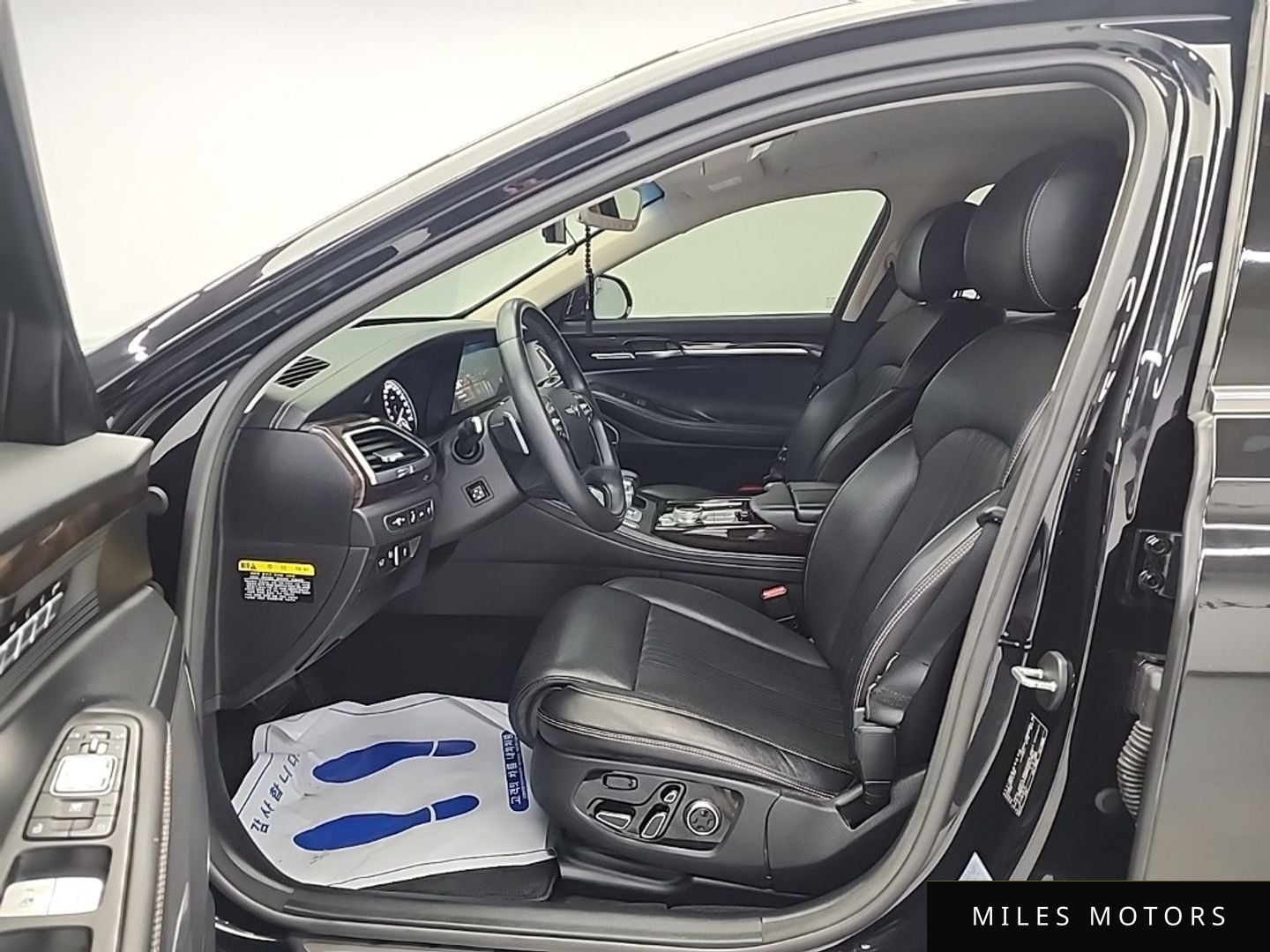 Genesis G90 2021 — миниатюра 11