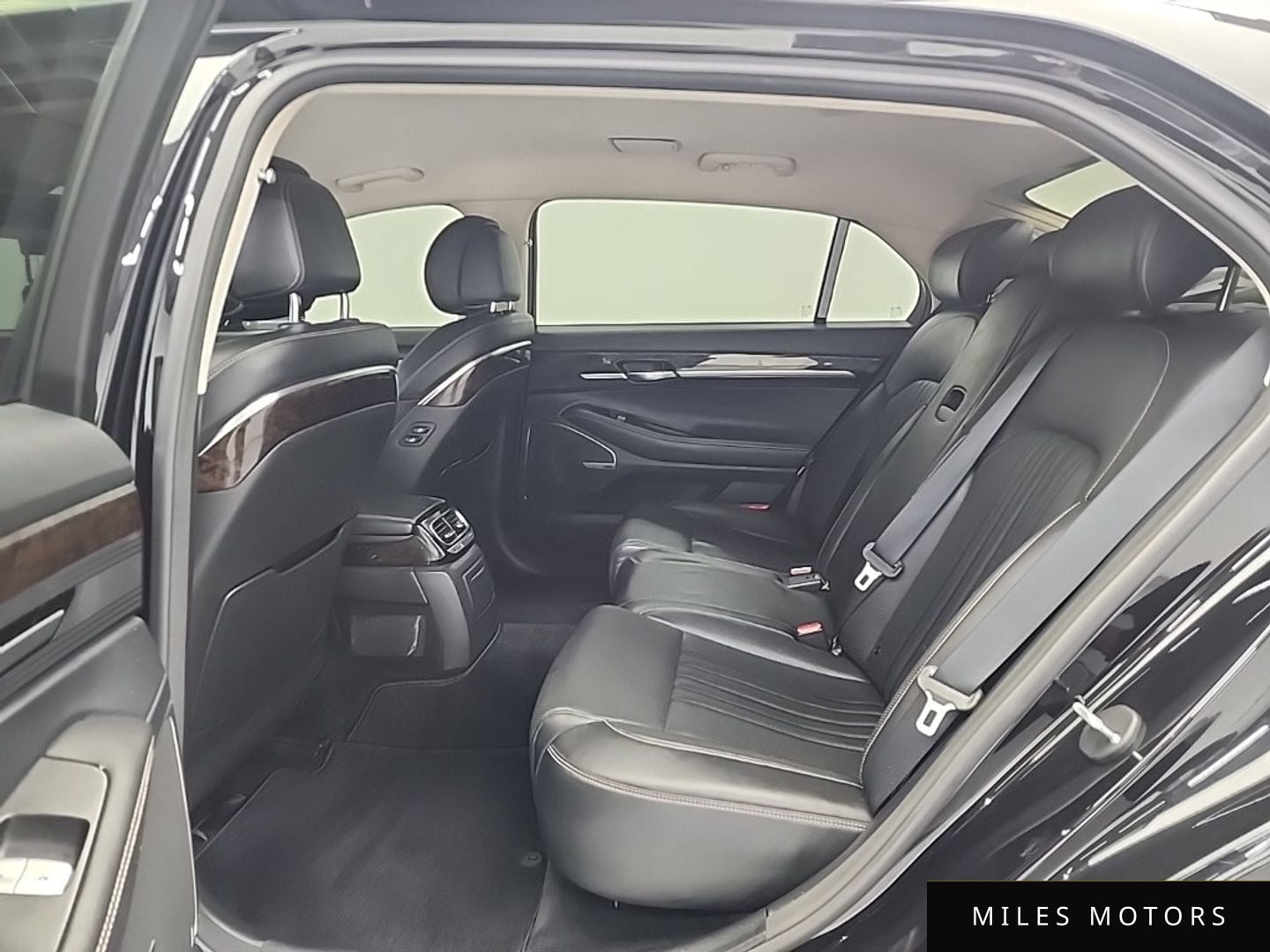 Genesis G90 2021 — миниатюра 12