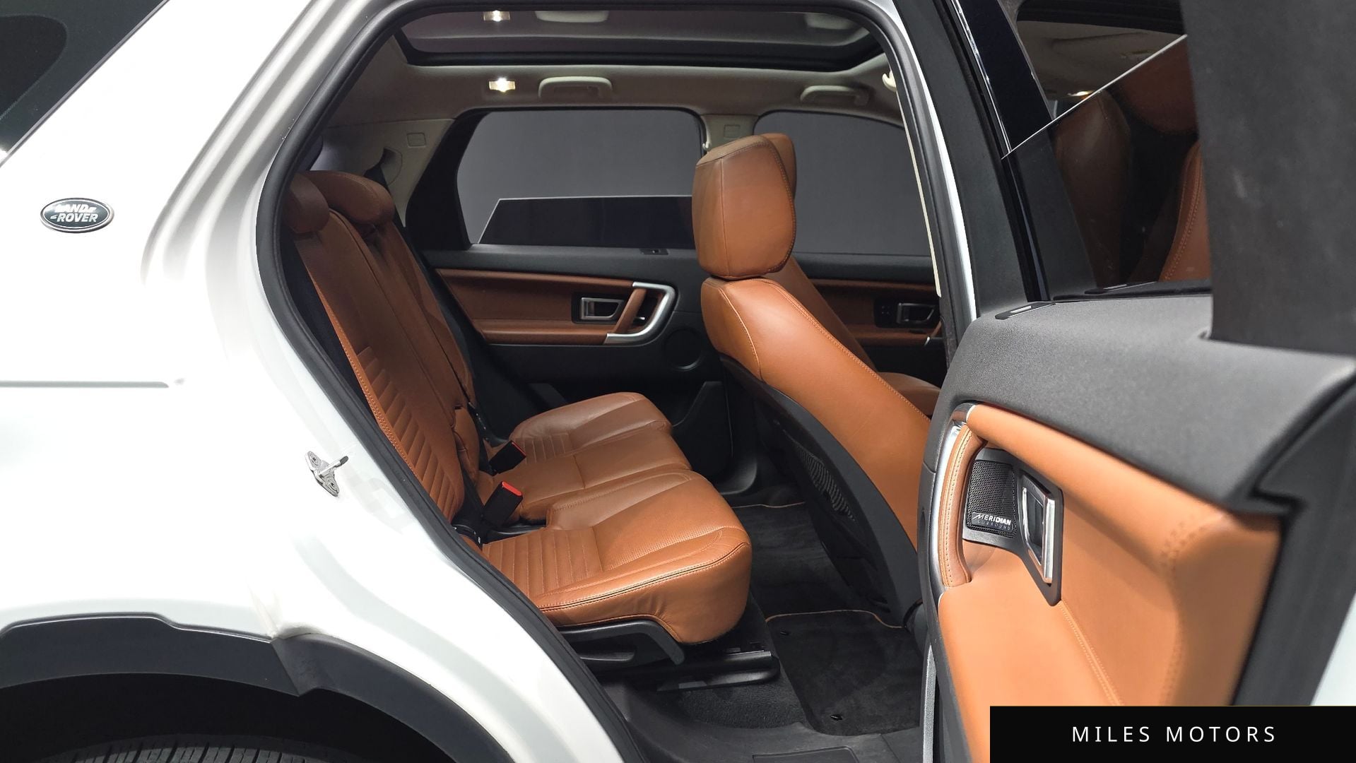 Land Rover Discovery Sport 2015 — миниатюра 12