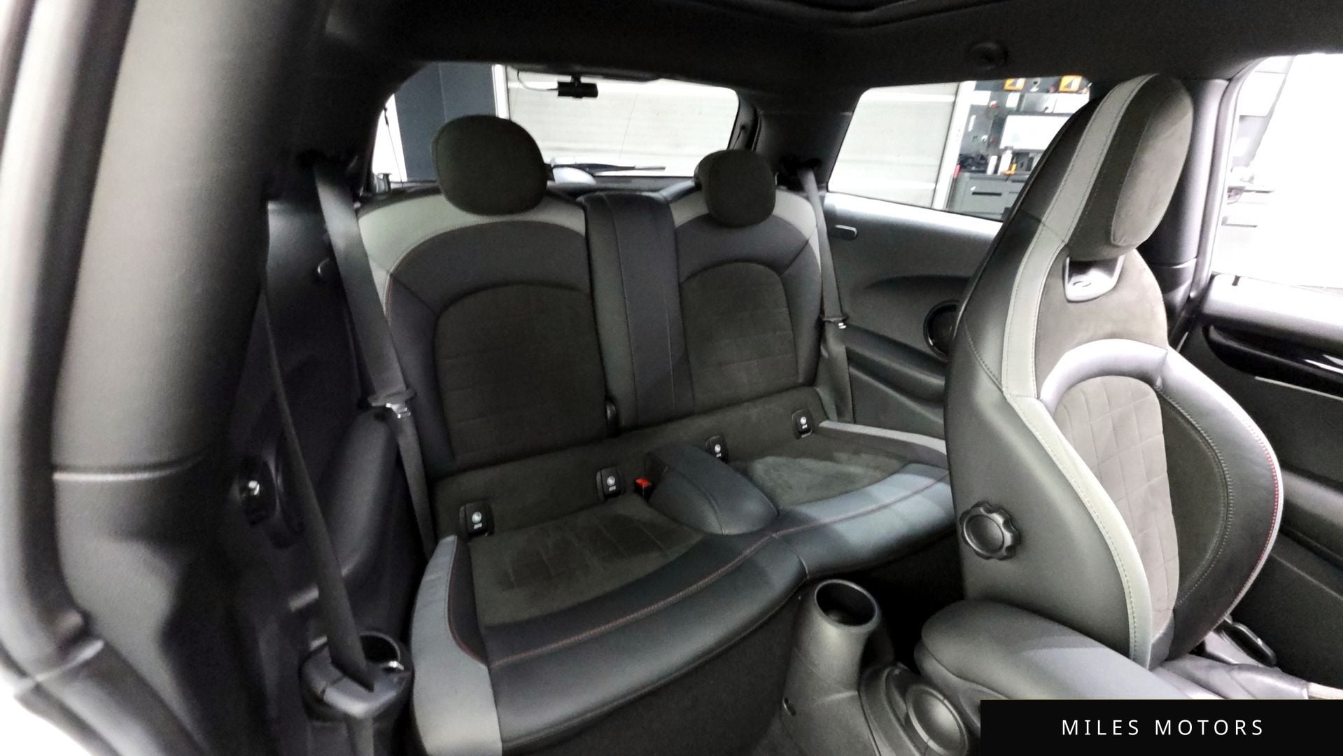 MINI Cooper S 2022 — миниатюра 11