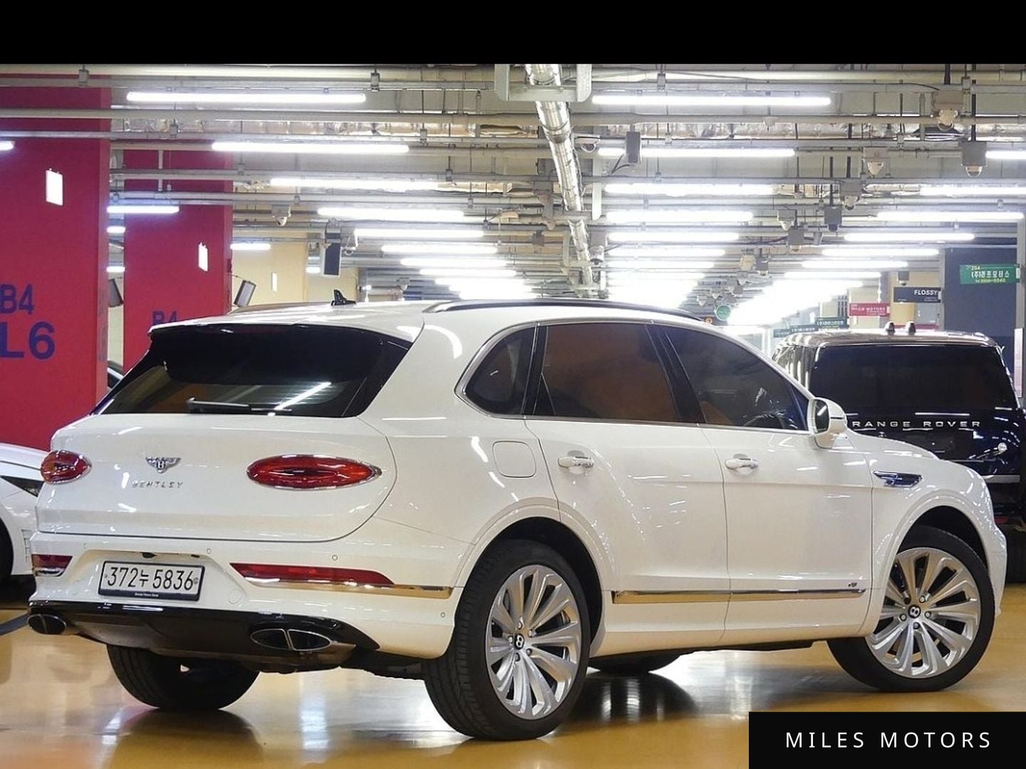 Bentley Bentayga 2021 — миниатюра 2