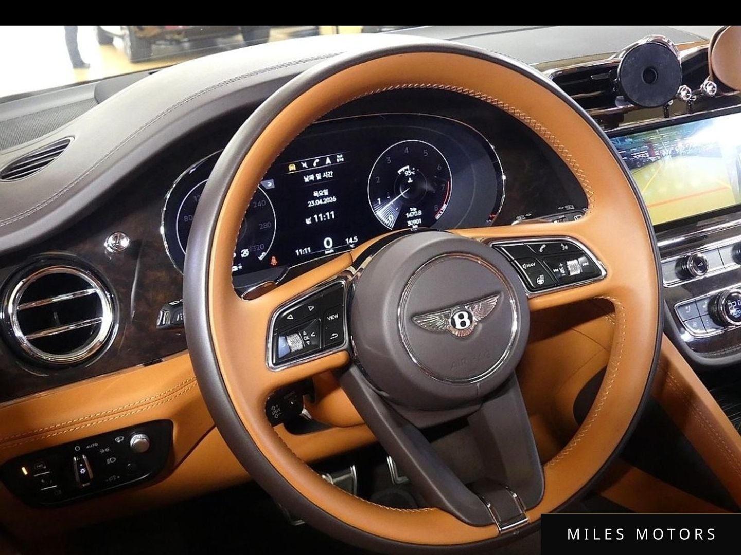 Bentley Bentayga 2021 — миниатюра 13