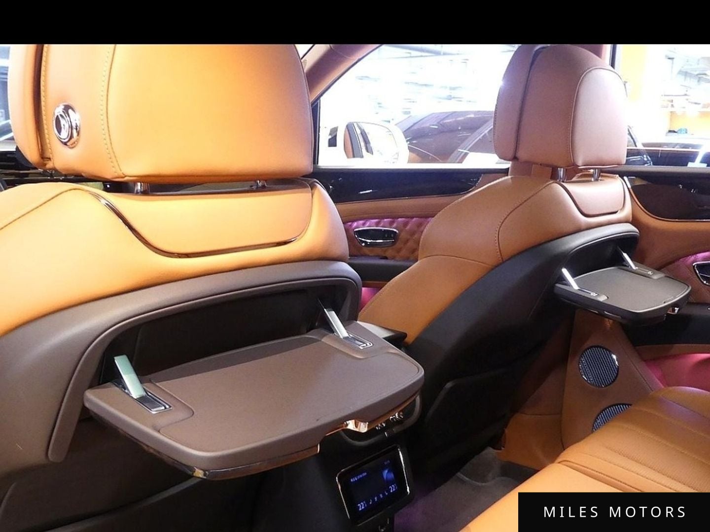 Bentley Bentayga 2021 — миниатюра 15